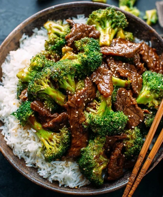 Chinese Beef and Broccoli (牛肉炒西兰花)